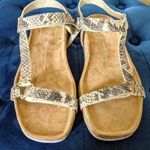 NWOT - Dolce Vita Sandals